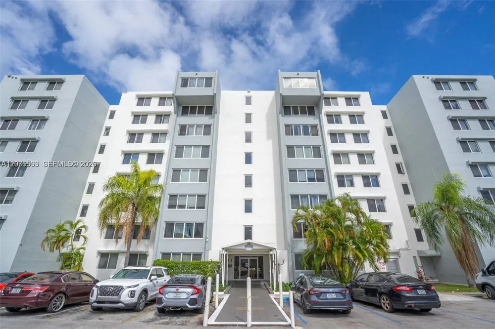 9143 SW 77th Ave #B802 Miami, FL 33156