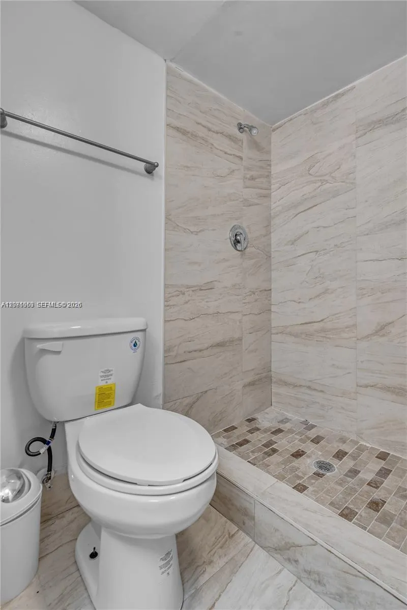 9143 SW 77th Ave #B802 Miami, FL 33156