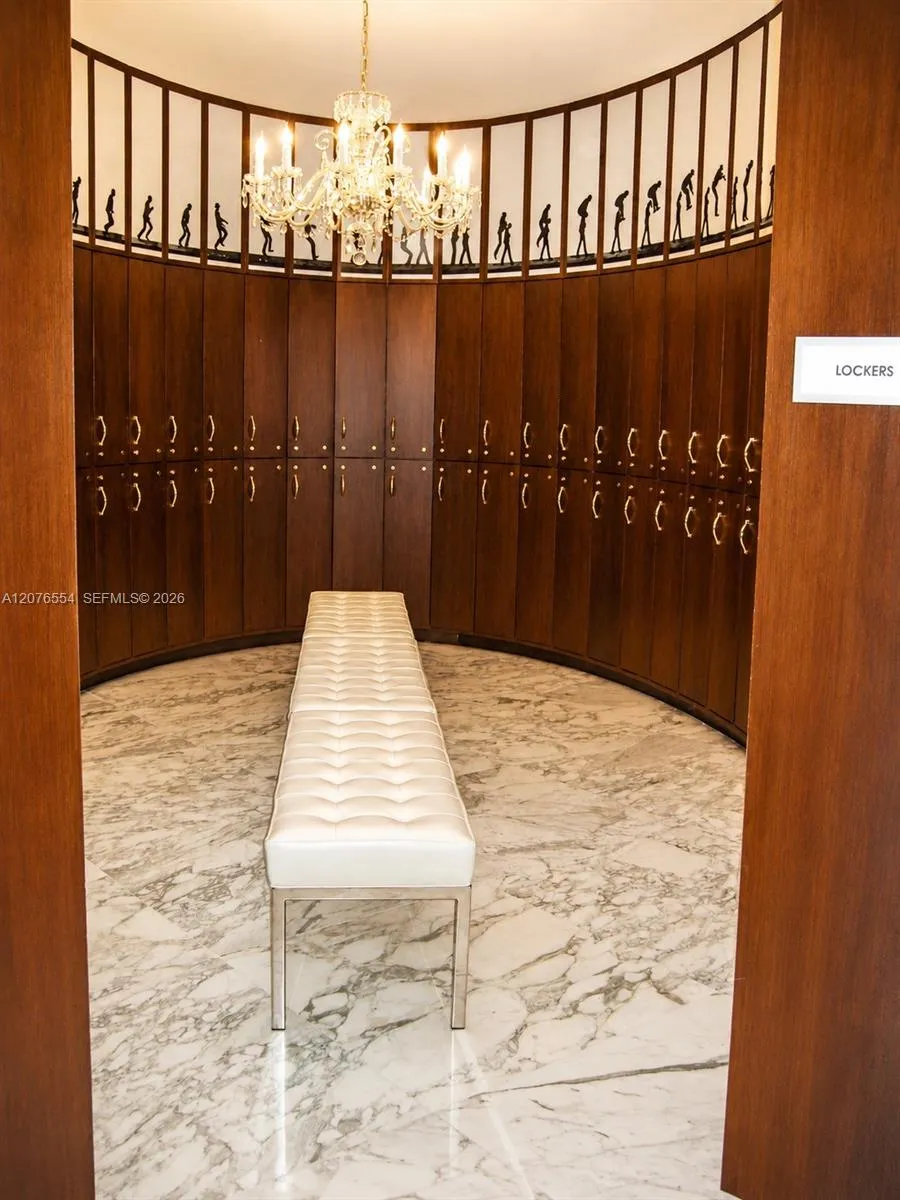 465 Brickell Ave #5605 Miami, FL 33131