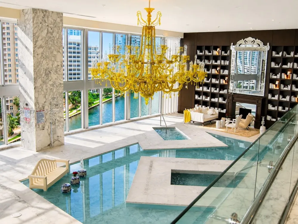 465 Brickell Ave #5605 Miami, FL 33131