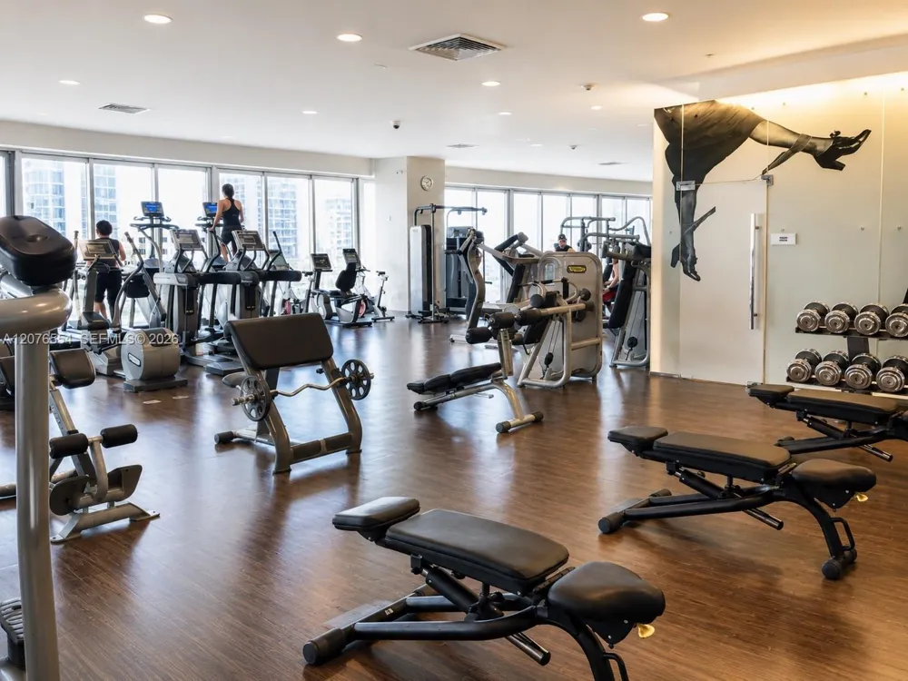 465 Brickell Ave #5605 Miami, FL 33131