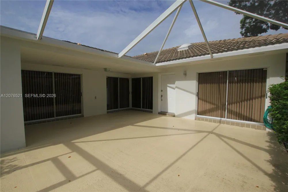 4802 Water Oak Ct Palm Beach Gardens, FL 33410