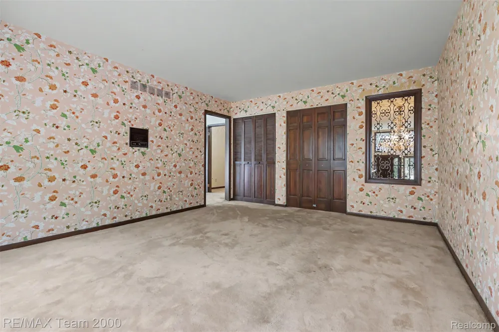 3030 Bloomfield Park Drive West Bloomfield Charter Township, MI 48323