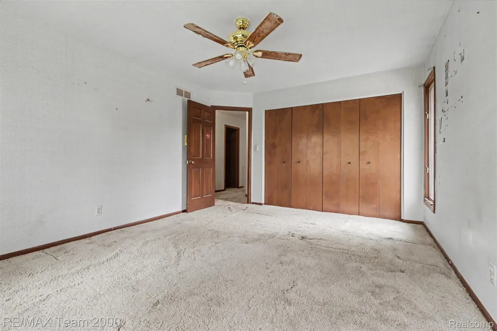 3030 Bloomfield Park Drive West Bloomfield Charter Township, MI 48323
