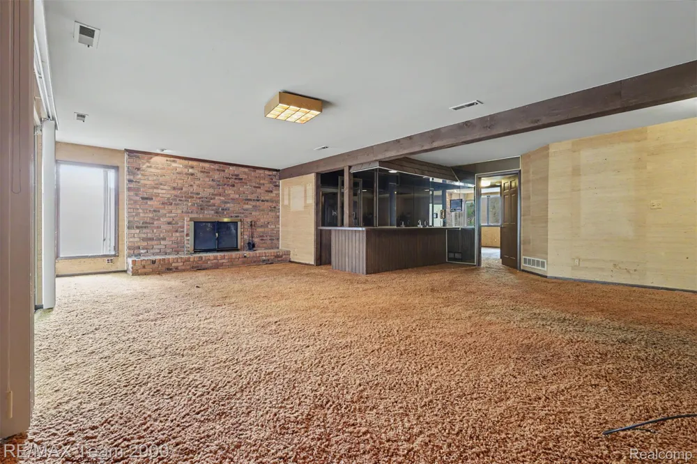 3030 Bloomfield Park Drive West Bloomfield Charter Township, MI 48323