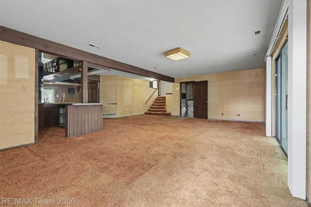 3030 Bloomfield Park Drive West Bloomfield Charter Township, MI 48323
