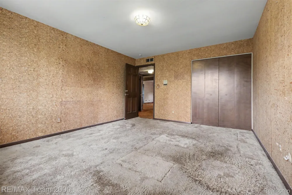 3030 Bloomfield Park Drive West Bloomfield Charter Township, MI 48323