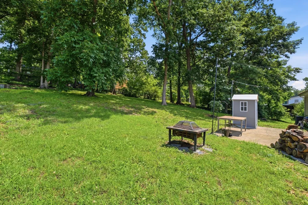126 Wayne St Gallatin, TN 37066