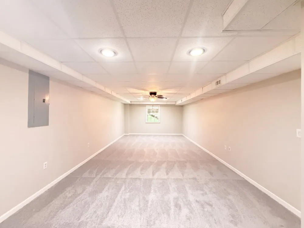 608 Beechtree Ct Burns, TN 37029