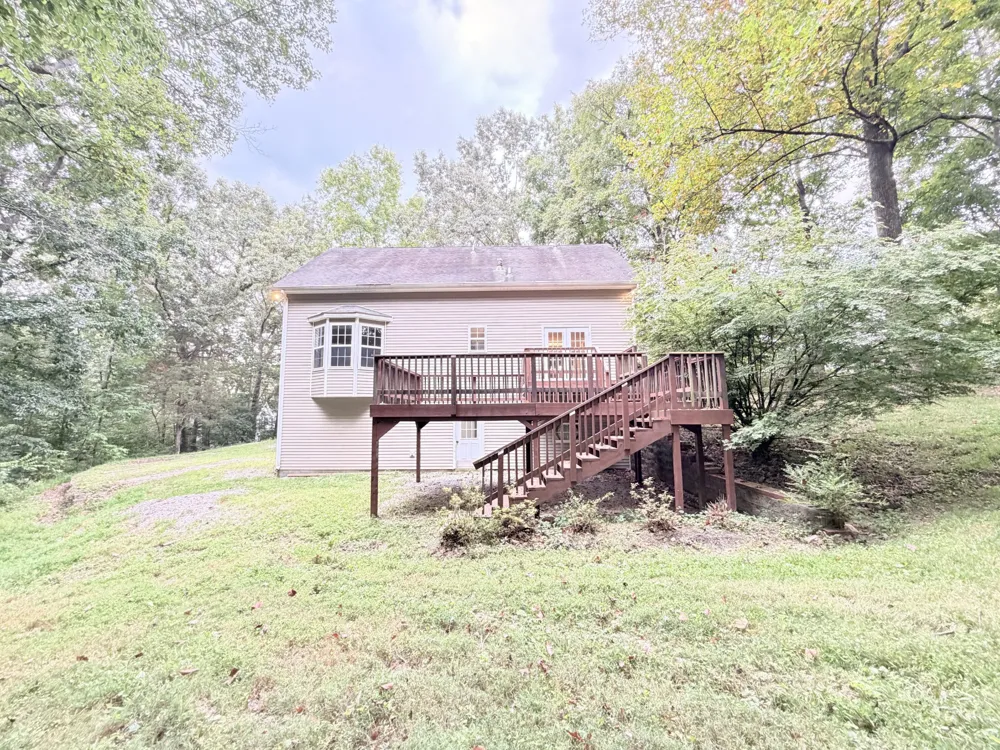 608 Beechtree Ct Burns, TN 37029