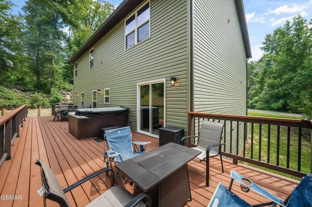 1836 Big Buck Lane Lane Sevierville, TN 37876