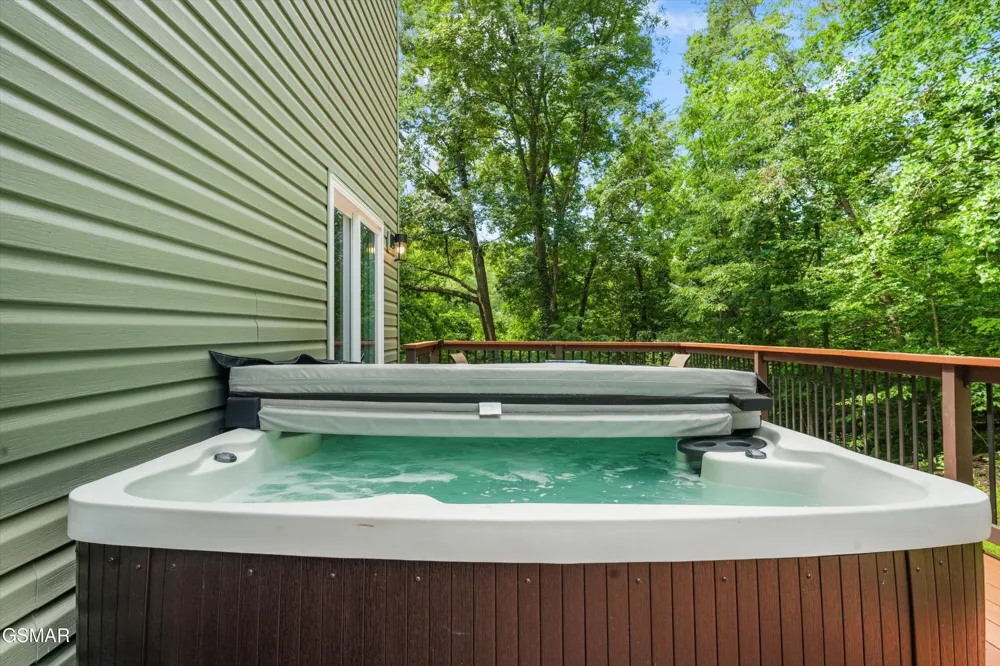 1836 Big Buck Lane Lane Sevierville, TN 37876