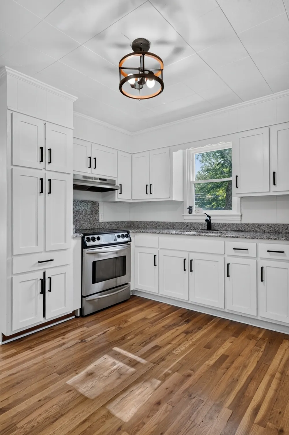 299 W Shellsford Rd McMinnville, TN 37110