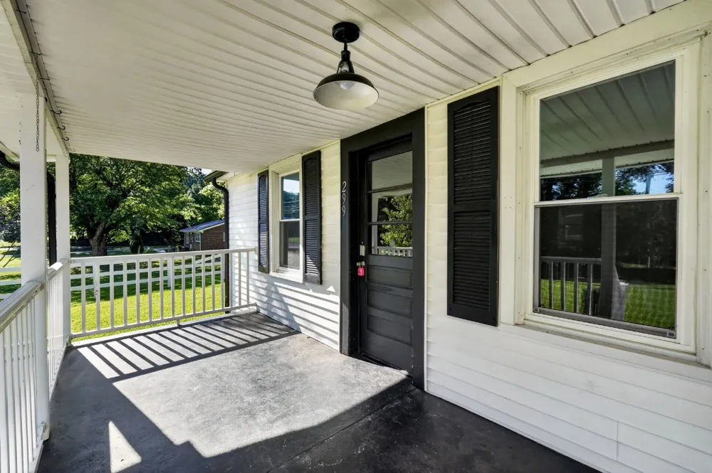 299 W Shellsford Rd McMinnville, TN 37110
