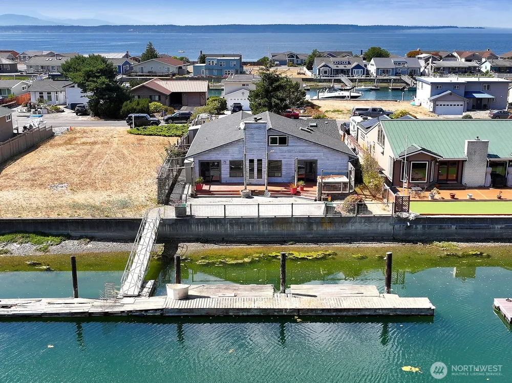 3705 Steelhead Drive Greenbank, WA 98253