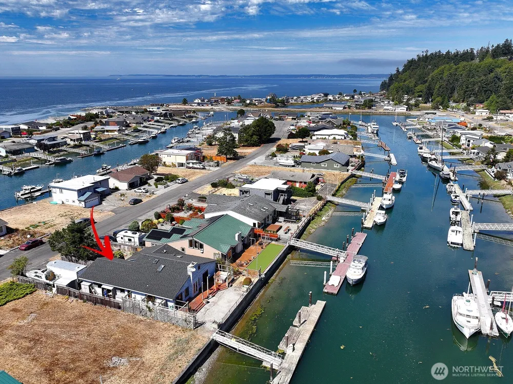 3705 Steelhead Drive Greenbank, WA 98253
