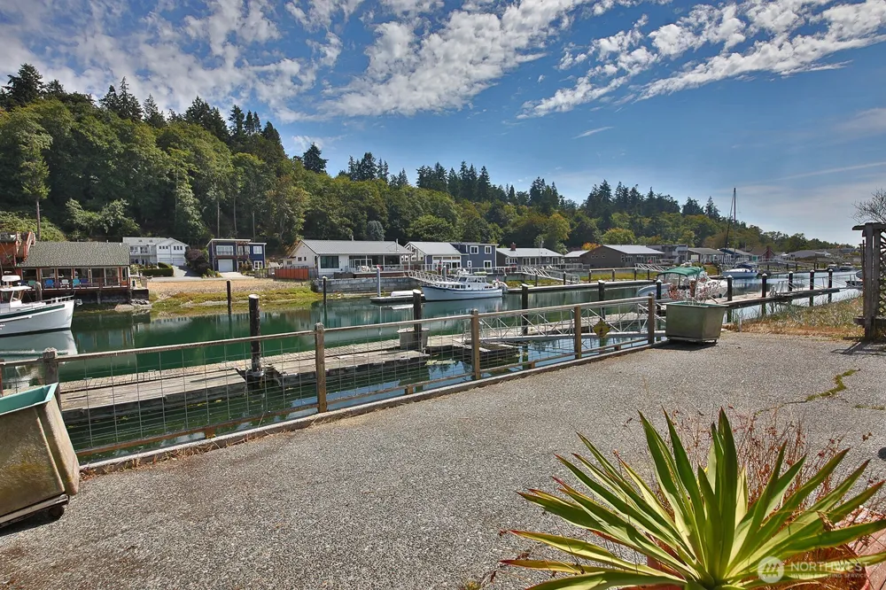 3705 Steelhead Drive Greenbank, WA 98253