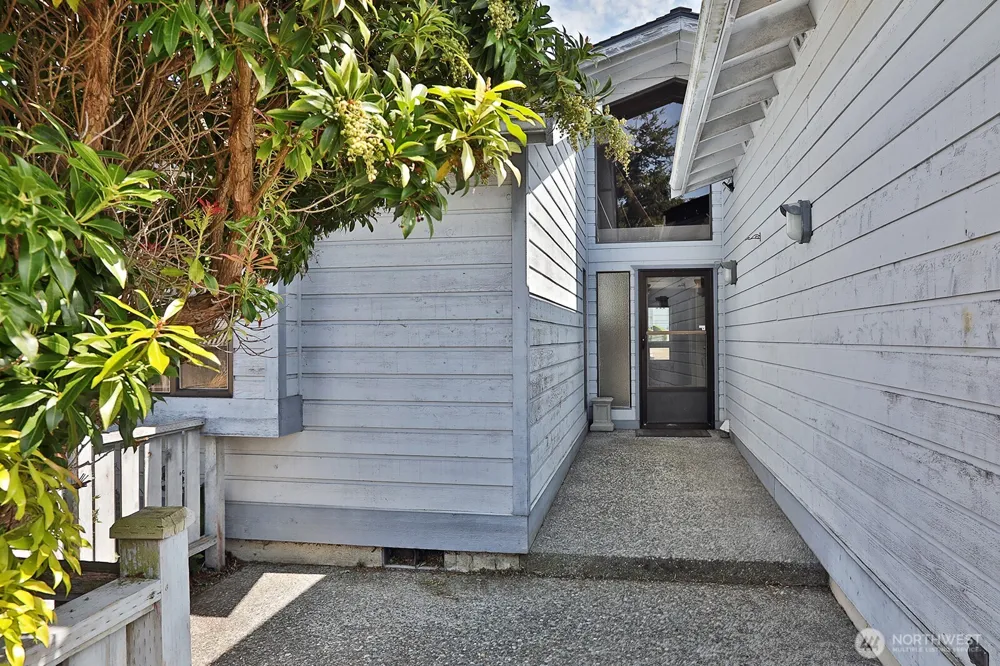 3705 Steelhead Drive Greenbank, WA 98253