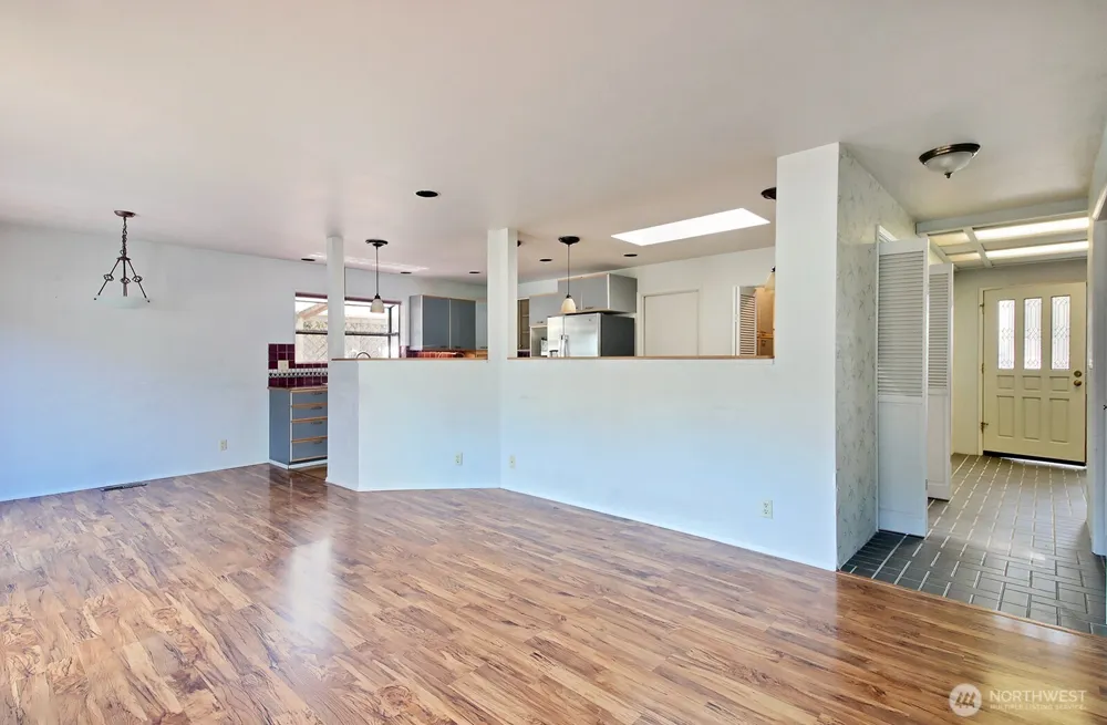 3705 Steelhead Drive Greenbank, WA 98253