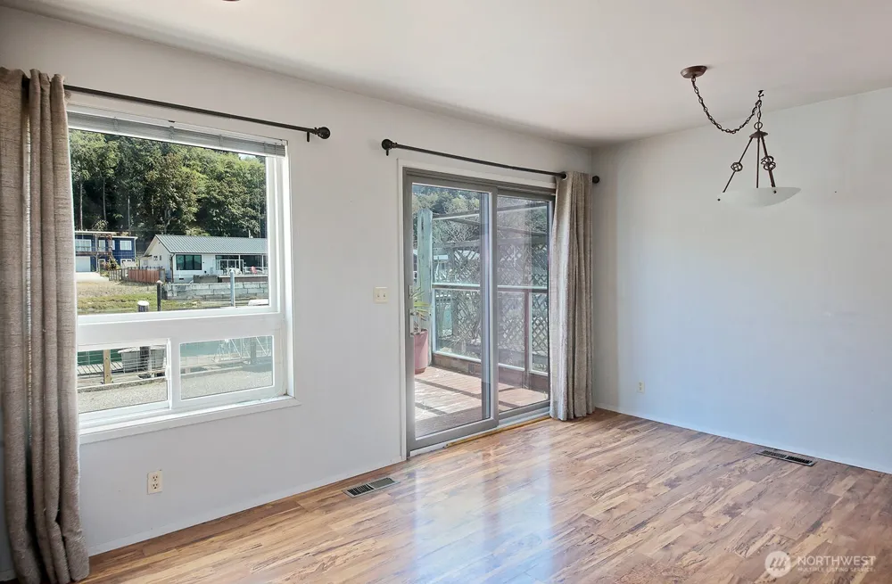 3705 Steelhead Drive Greenbank, WA 98253