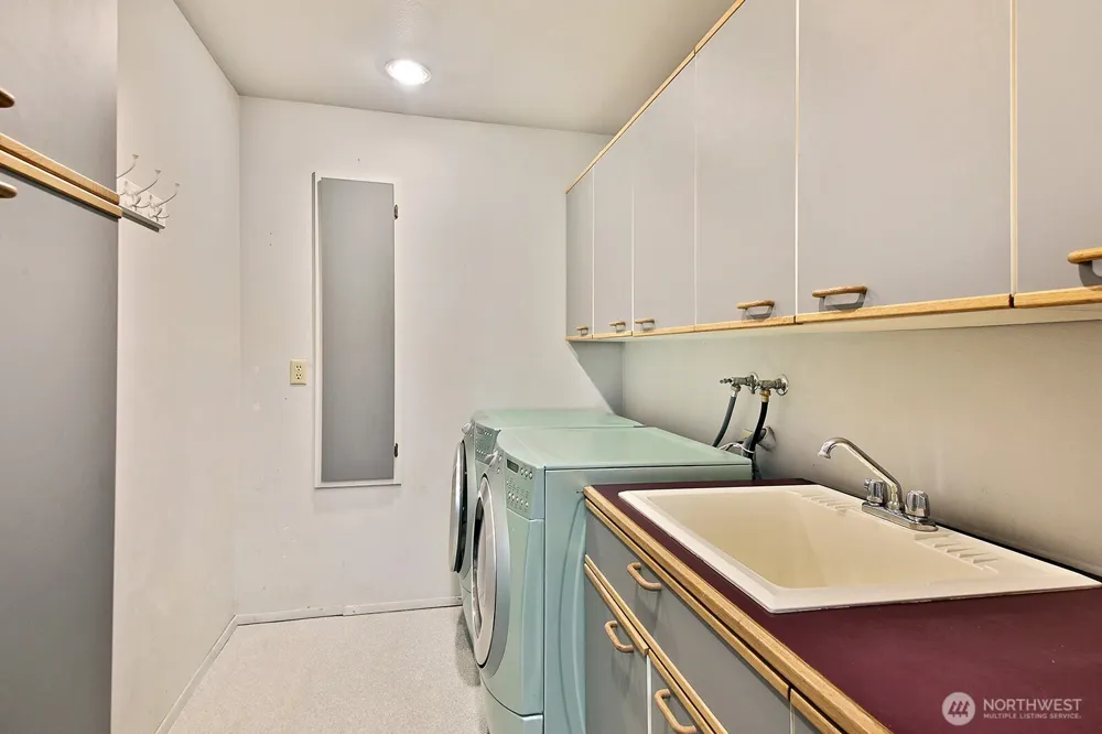 3705 Steelhead Drive Greenbank, WA 98253