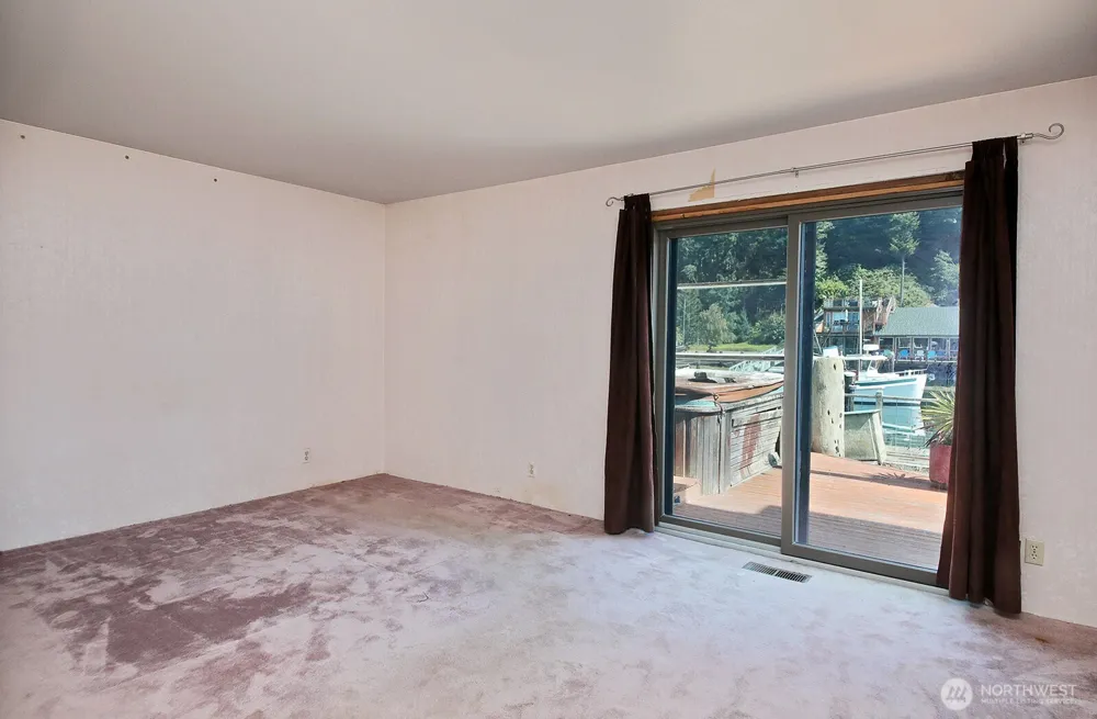3705 Steelhead Drive Greenbank, WA 98253