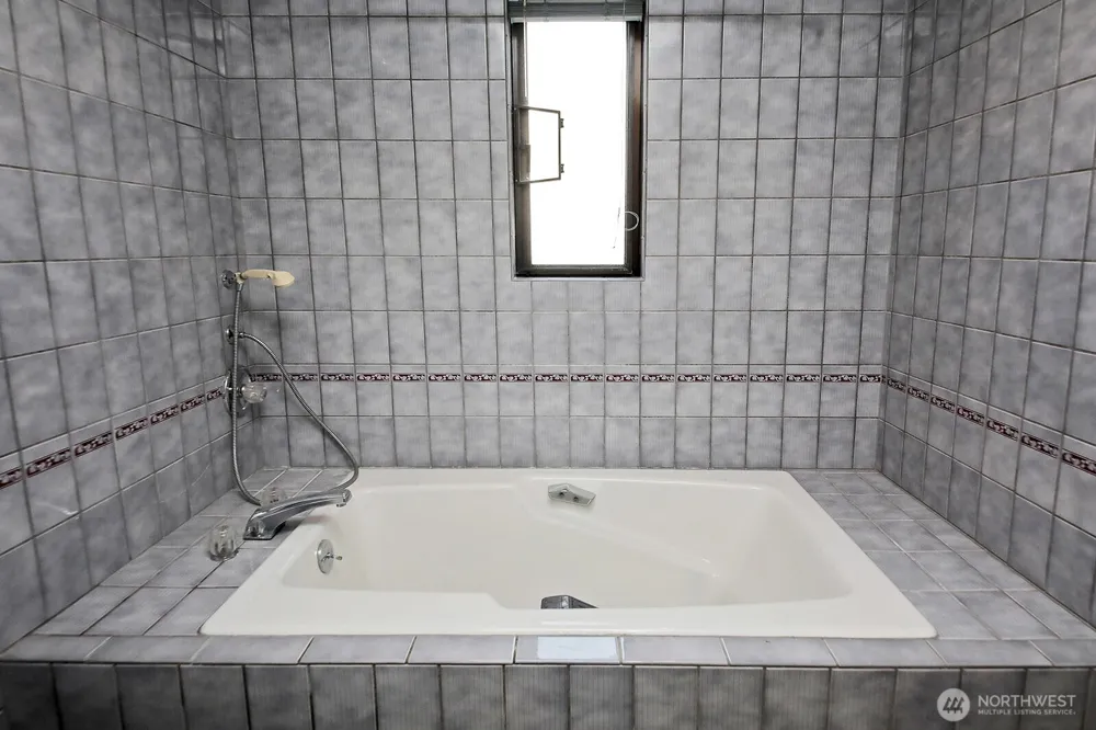 3705 Steelhead Drive Greenbank, WA 98253