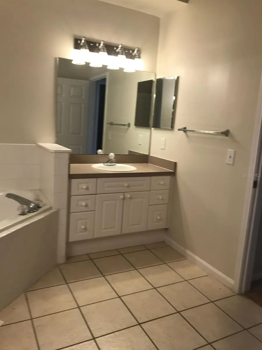 239 LONGVIEW AVENUE #201 Celebration, FL 34747