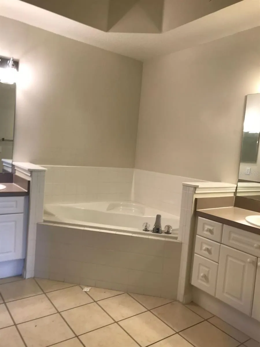 239 LONGVIEW AVENUE #201 Celebration, FL 34747