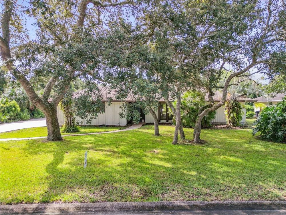 530 CLUB HOUSE BOULEVARD New Smyrna Beach, FL 32168