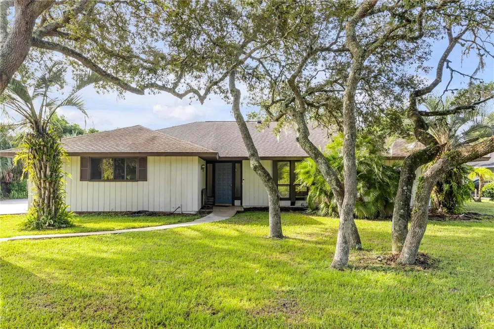 530 CLUB HOUSE BOULEVARD New Smyrna Beach, FL 32168