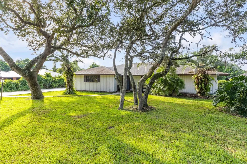 530 CLUB HOUSE BOULEVARD New Smyrna Beach, FL 32168
