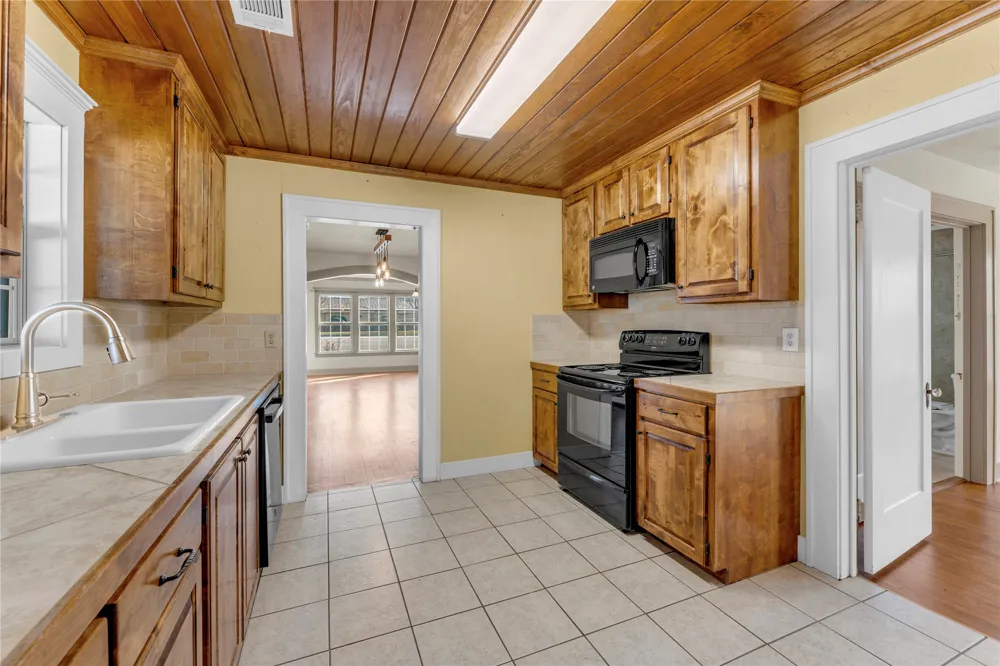 808 Water Street Burnet, TX 78611