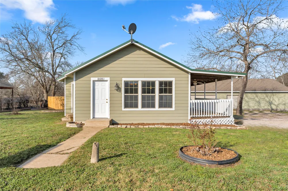 808 Water Street Burnet, TX 78611