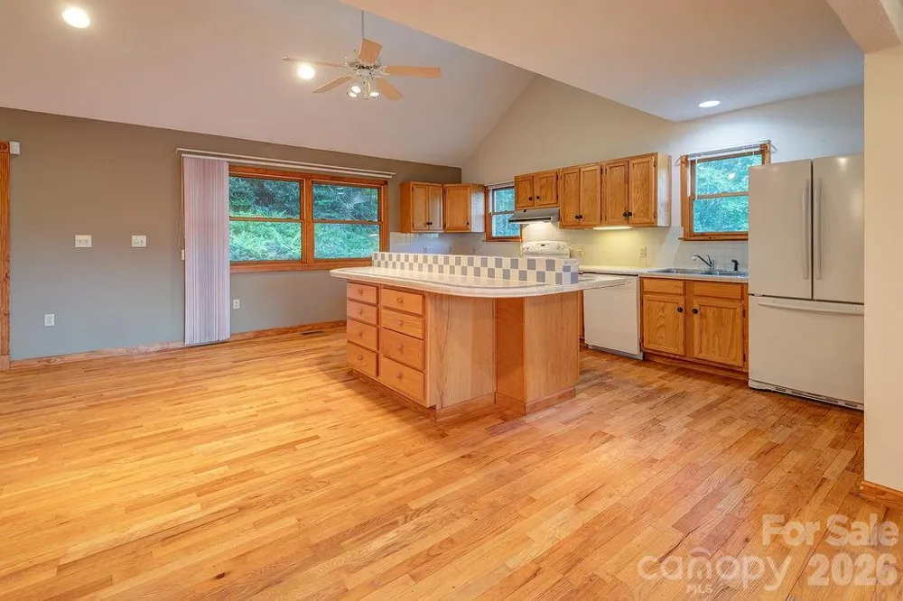 94 Marcellina Drive Fairview, NC 28730