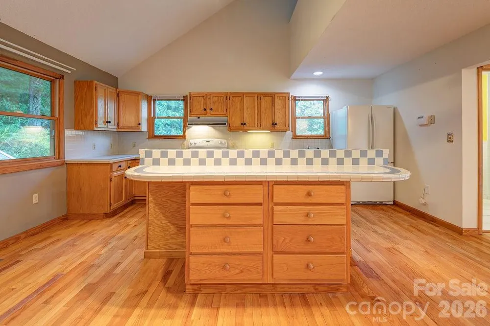 94 Marcellina Drive Fairview, NC 28730