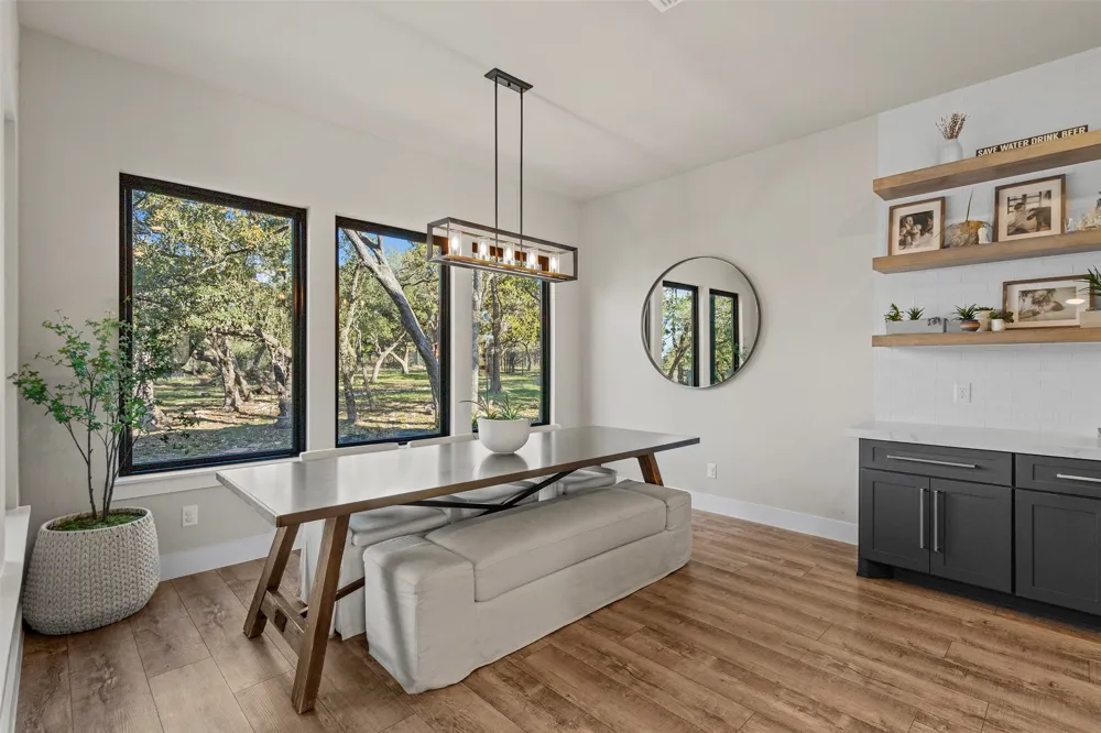 316 Stockman Drive Dripping Springs, TX 78620