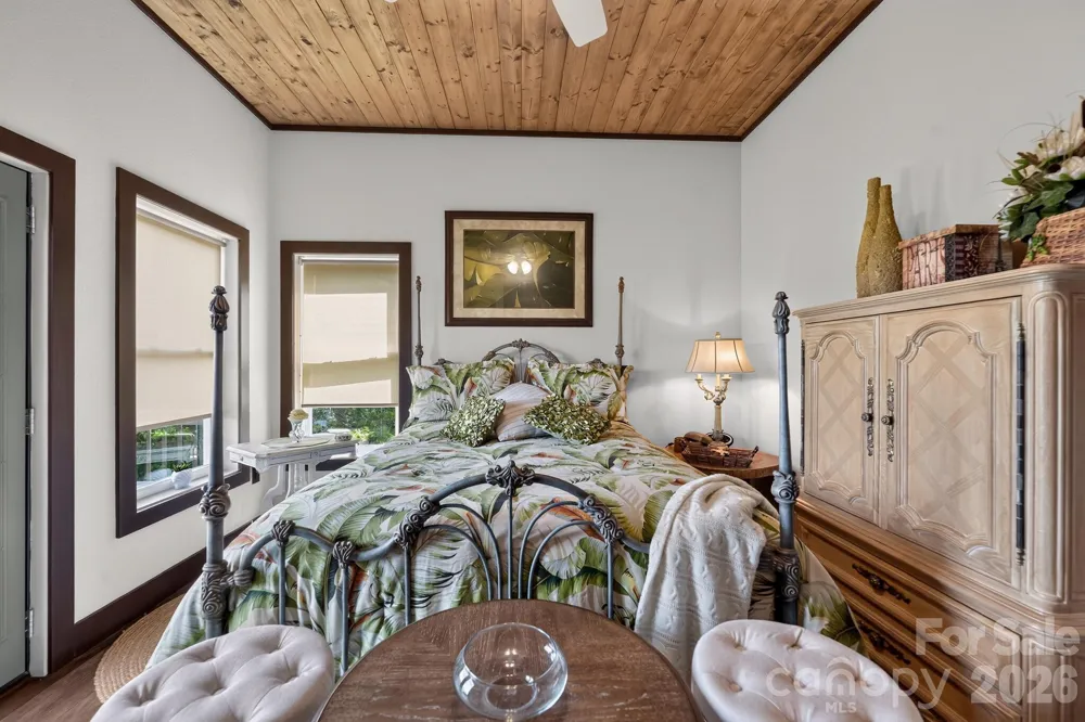 100 Brookstone Mountain Trail Franklin, NC 28734