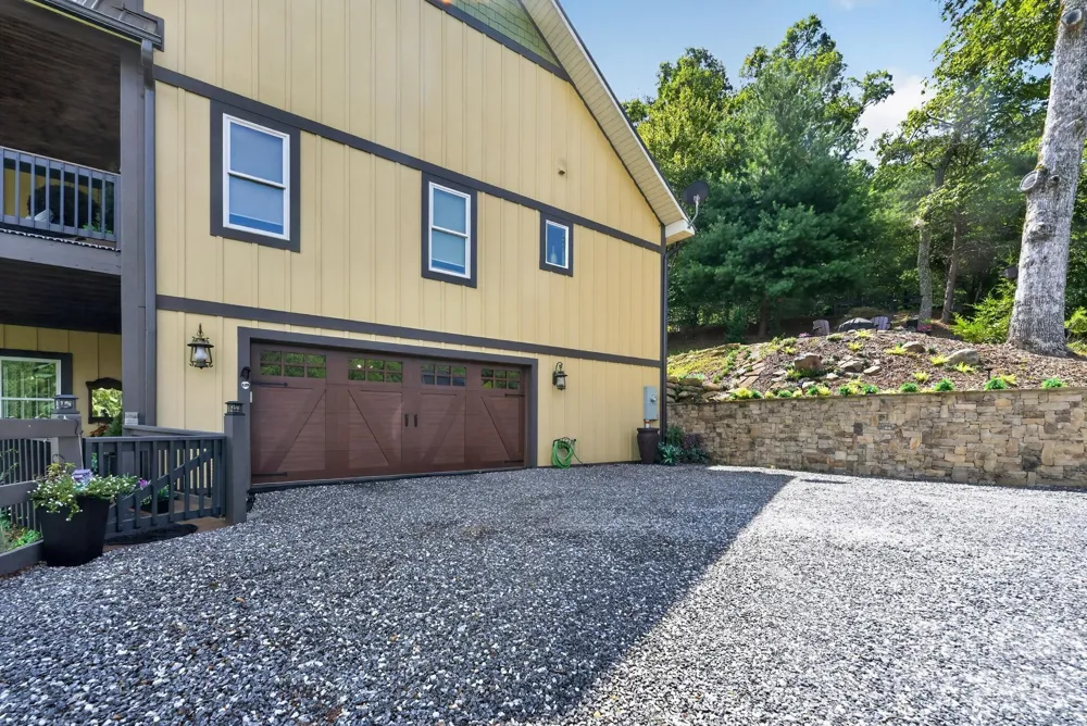 100 Brookstone Mountain Trail Franklin, NC 28734