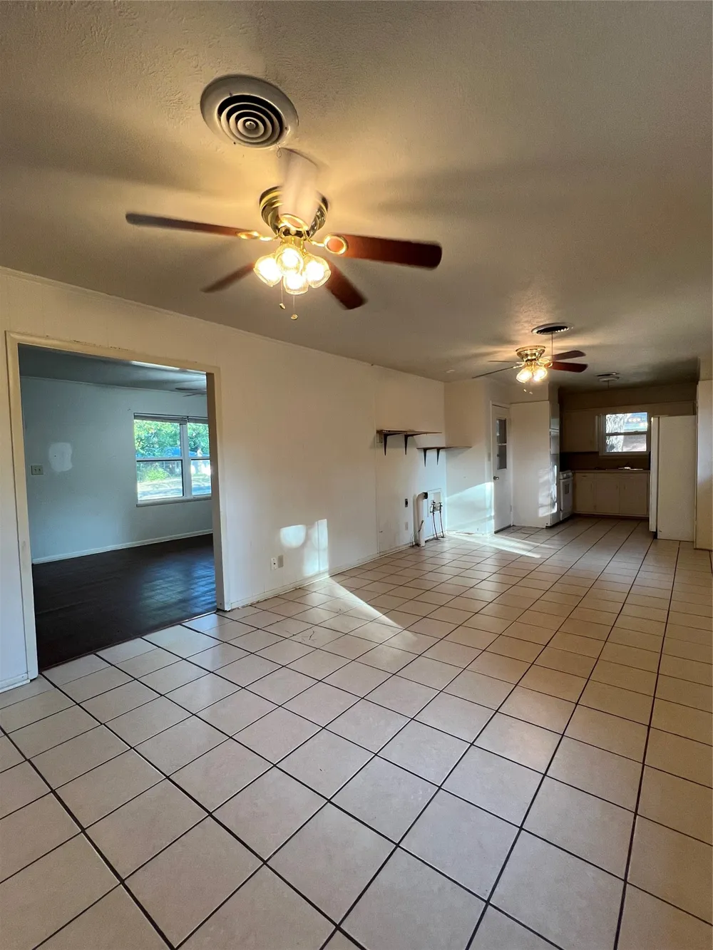 517 LYDIA Stephenville, TX 76401