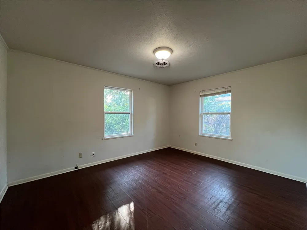 517 LYDIA Stephenville, TX 76401