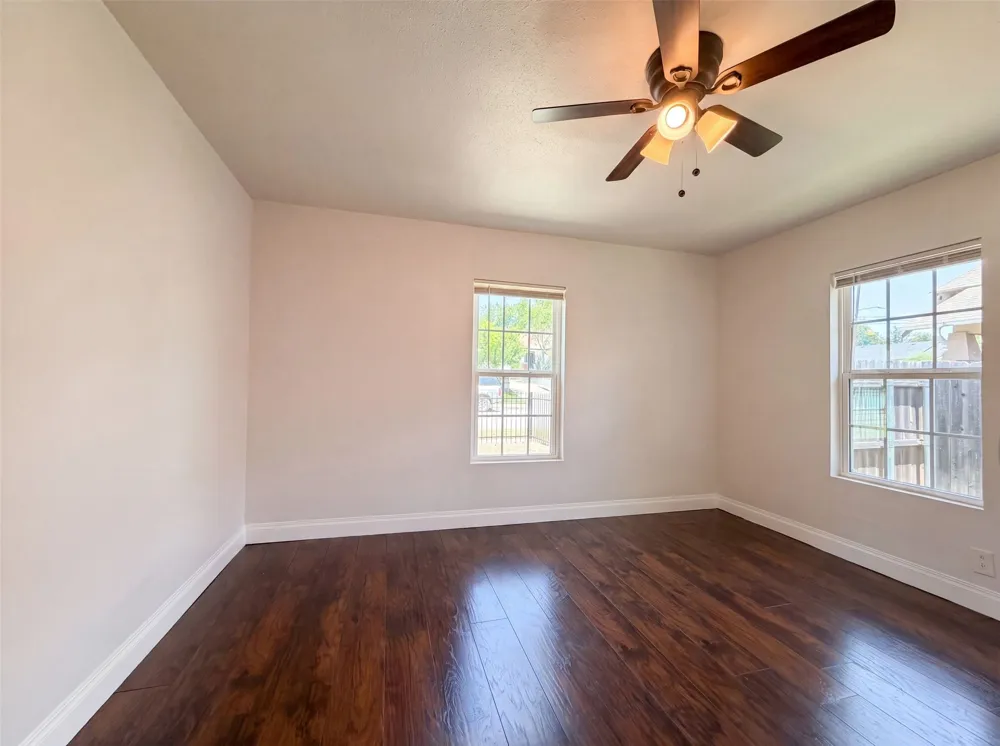 2832 Avenue I Fort Worth, TX 76105