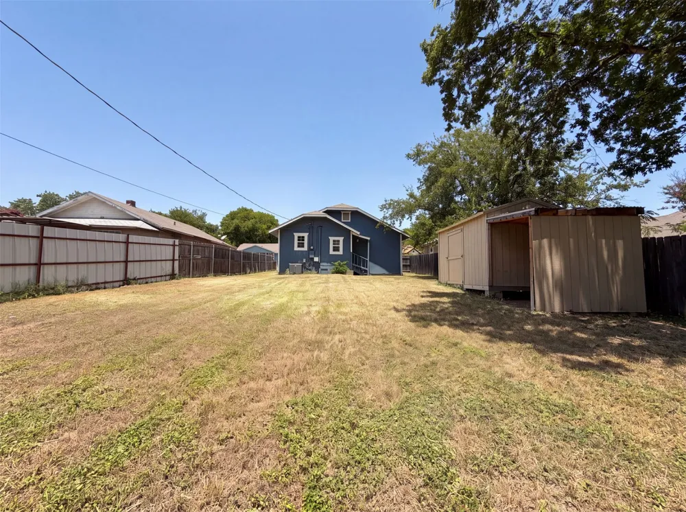 2832 Avenue I Fort Worth, TX 76105