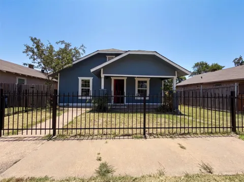 2832 Avenue I