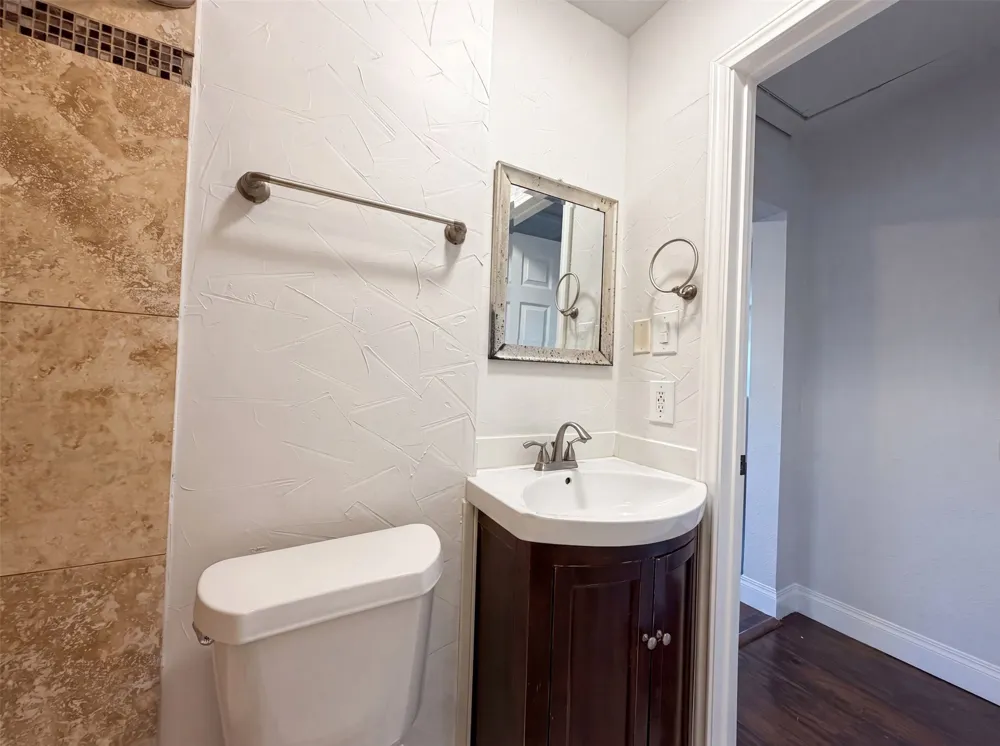 2832 Avenue I Fort Worth, TX 76105