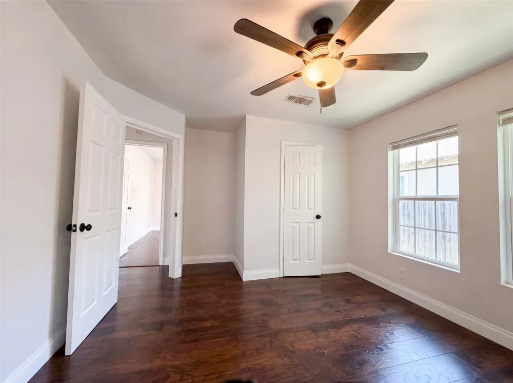 2832 Avenue I Fort Worth, TX 76105