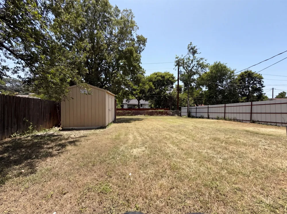 2832 Avenue I Fort Worth, TX 76105