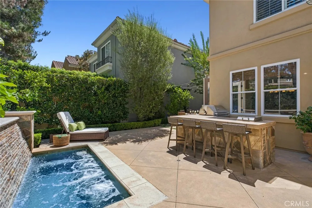 25 Lyon Newport Coast, CA 92657