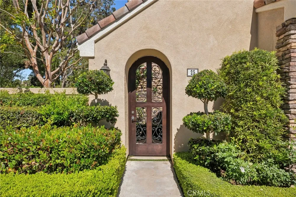 25 Lyon Newport Coast, CA 92657