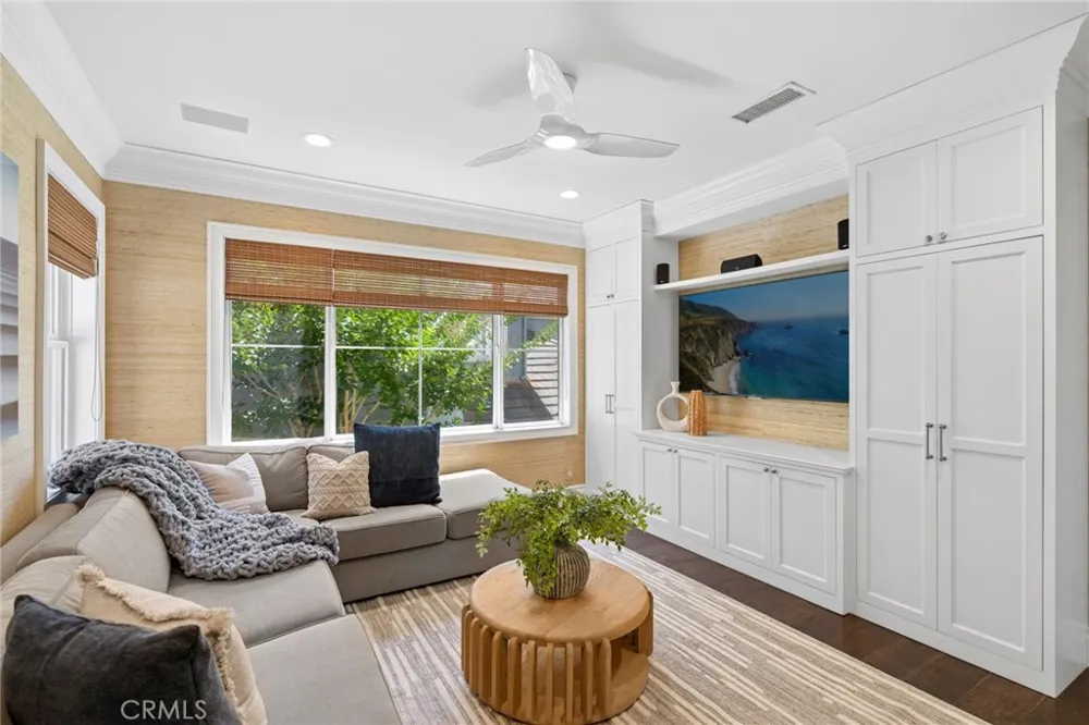 25 Lyon Newport Coast, CA 92657